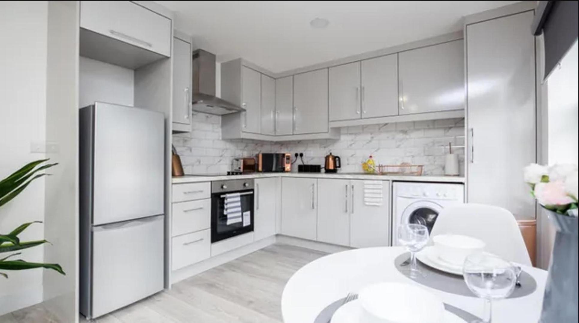 Spacious 1 Bed Flat With View Appartamento Londra